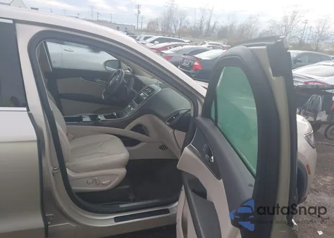 2017 Lincoln Mkx Reserve z USA, uszkodzony, nr VIN 2LMPJ8LR1HBL44807